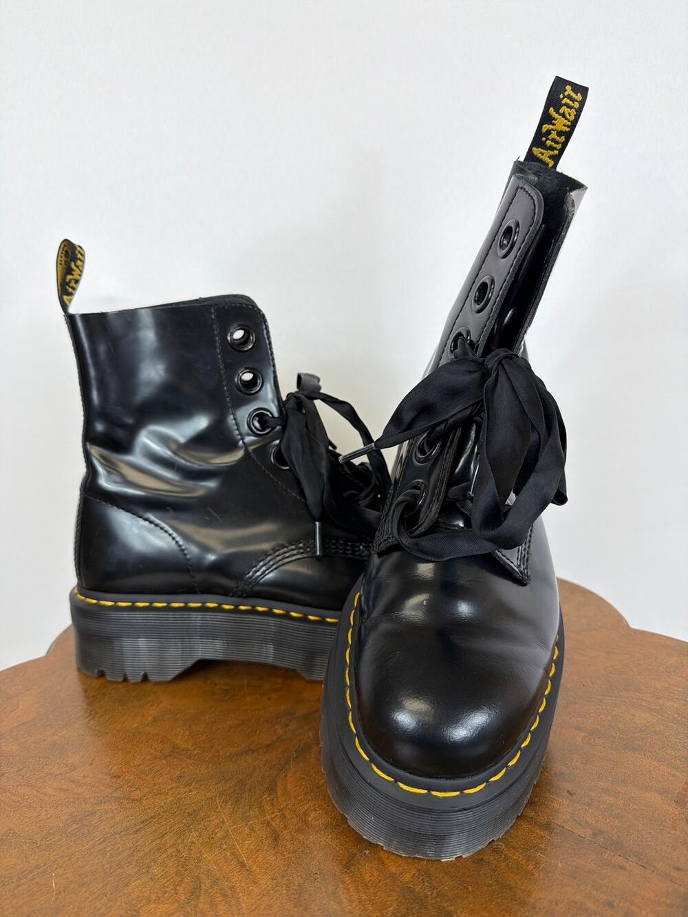 Dr. Martens Molly Black Patent Leather Platform 6 Eye Airwair Boots L11 EU43
